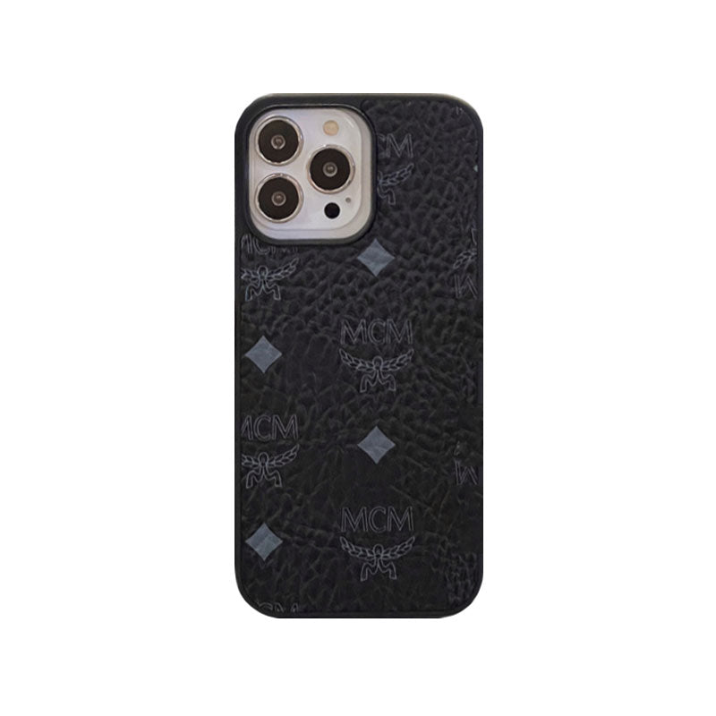 MCM iPhone-kotelo musta-MCK240603