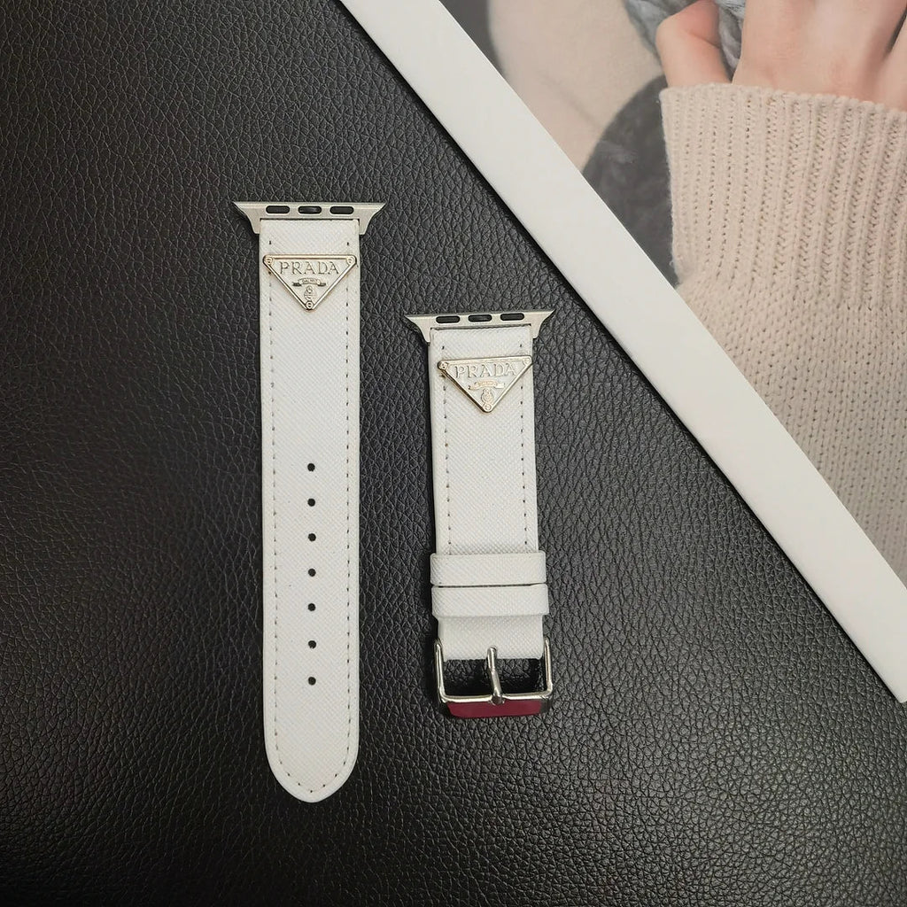 Curea Apple Watch din piele cu etichetă cu monogramă dublu triunghi