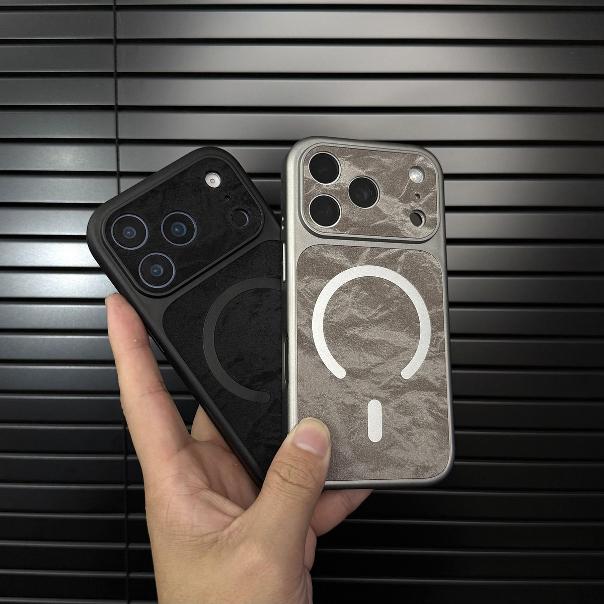 Coque pour iPhone en cuir de qualité supérieure, compatible MagSafe, avec finition texturée neige