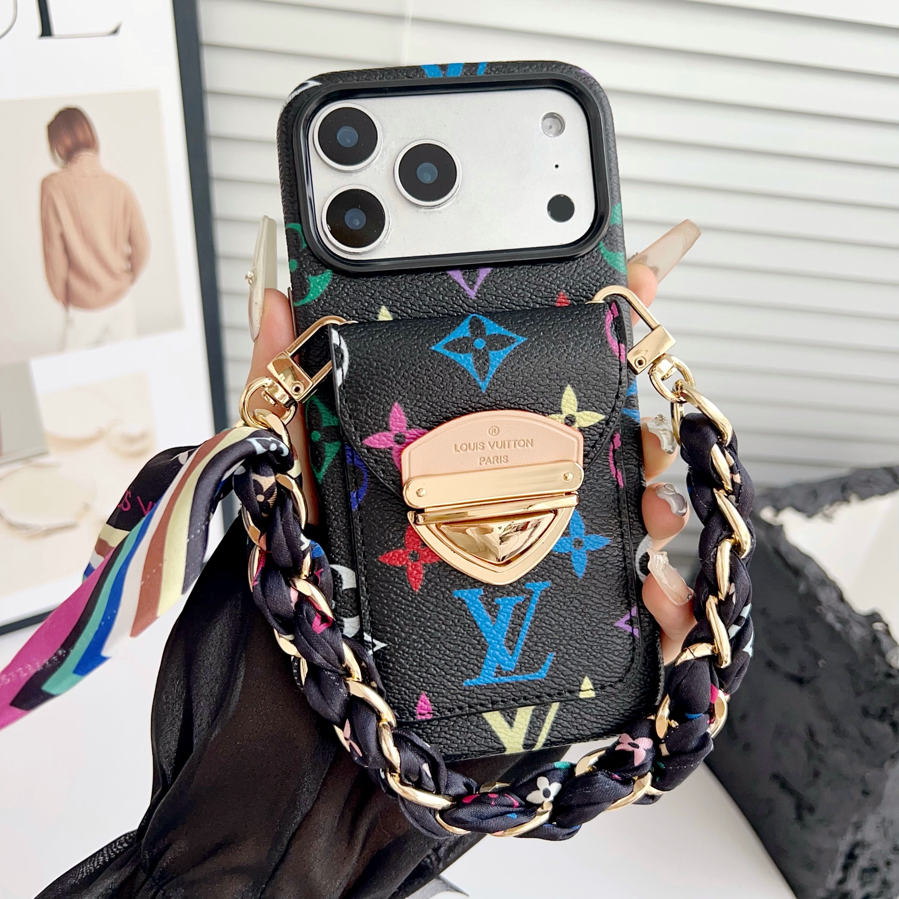 Luksusowe etui Crossbody na iPhone'a z kieszenią na kartę & Odpinany pasek