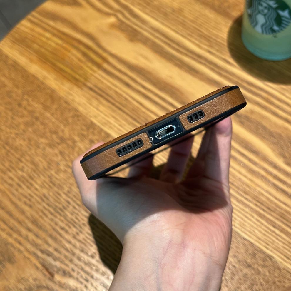 All-Model Compatible Genuine Leather iPhone Cover