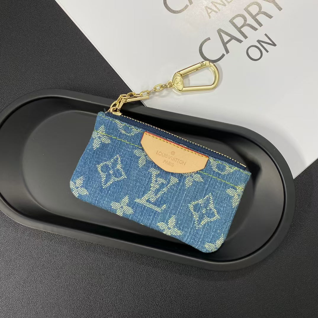 Luxuriös Monogram Coin Pouch – Stylish & Compact Keychain Geldbörse – Ansicht 5