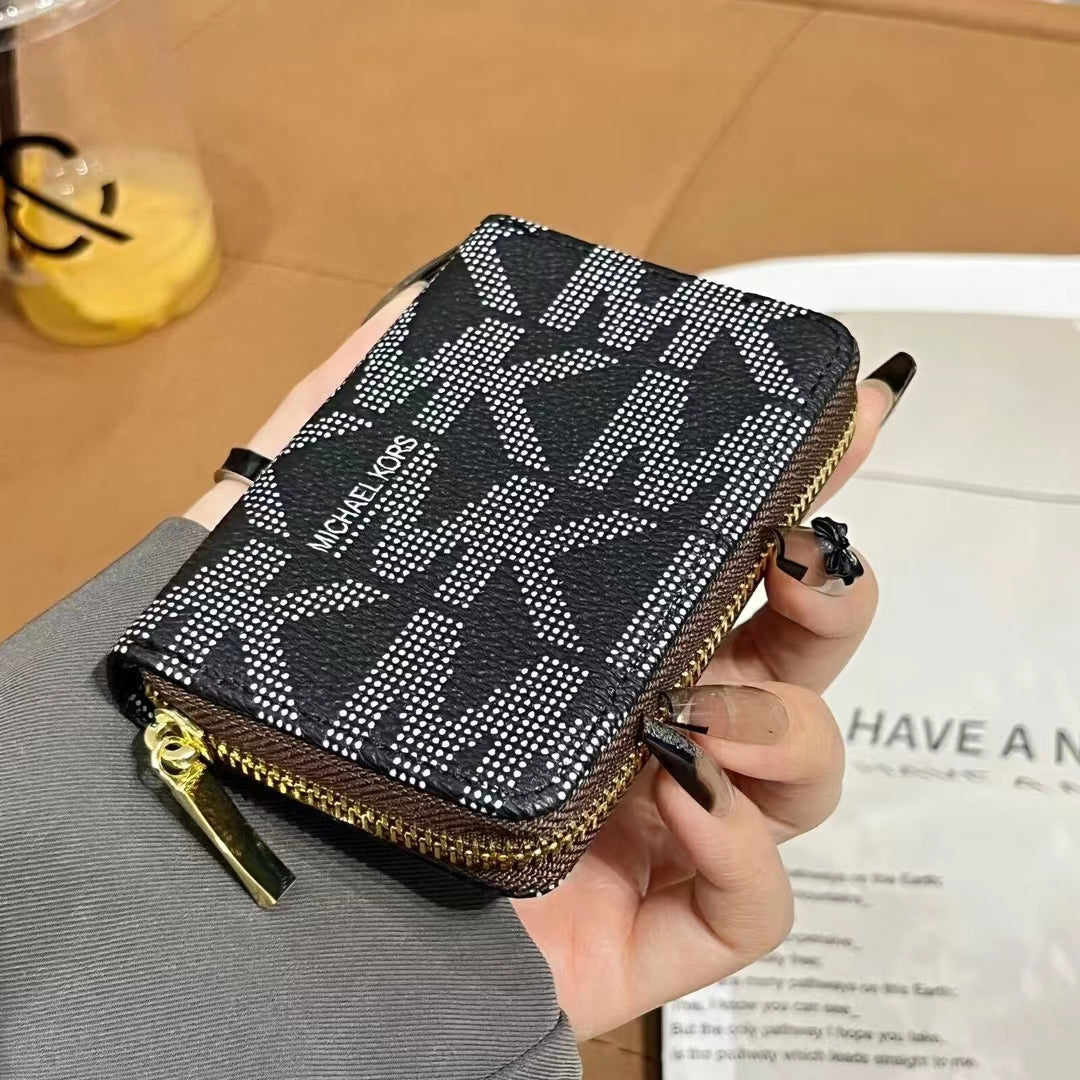 Coleção luxuosa de carteira com zíper inspirada em MK & CO
