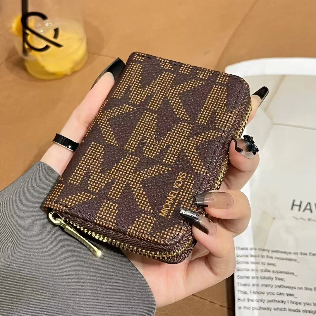 Coleção luxuosa de carteira com zíper inspirada em MK & CO