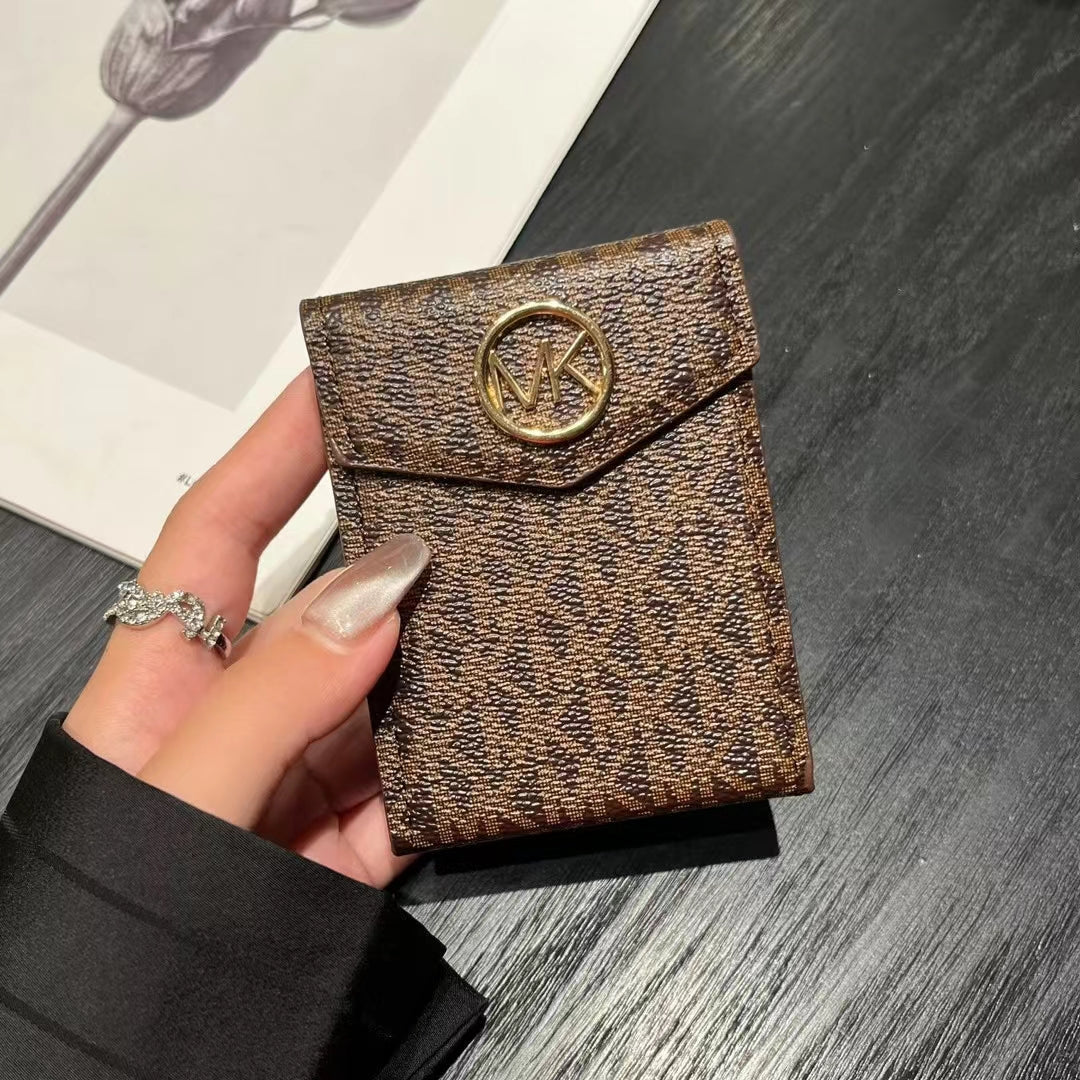 Carteiras luxuosas com porta-cartões inspiradas em MK & CO - Monograma