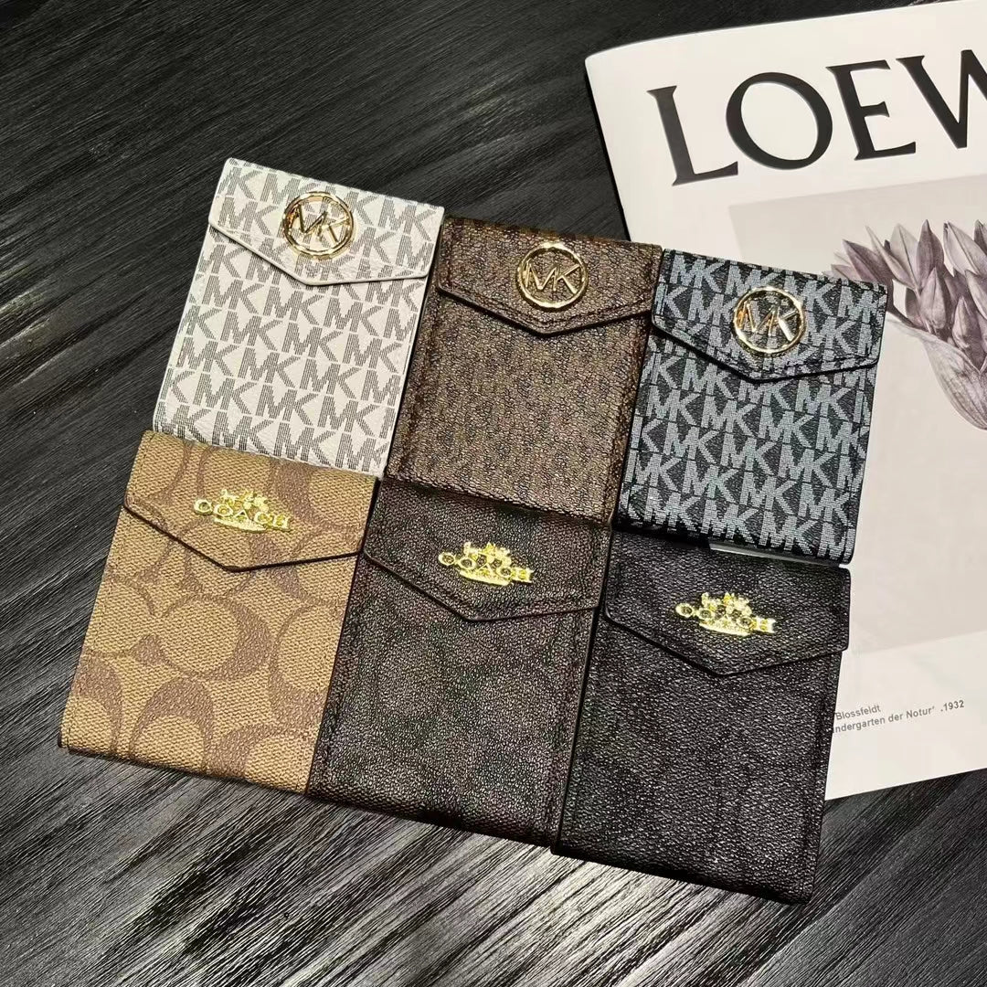 Carteiras luxuosas com porta-cartões inspiradas em MK & CO - Monograma
