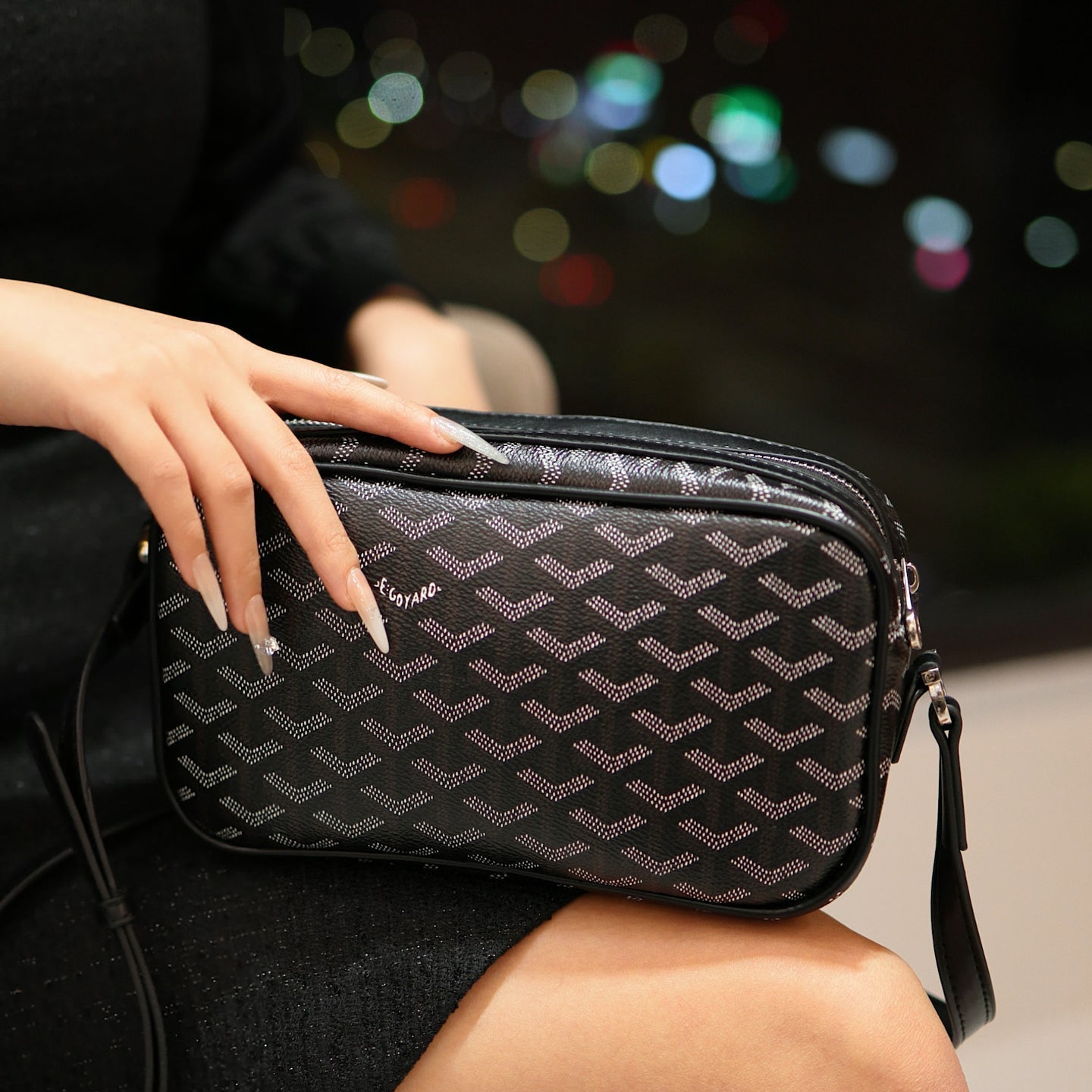Elegant Monogram Crossbody Handbag – Minimal Luxury for Everyday Moments
