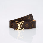Luxus monogram öv arany csattal