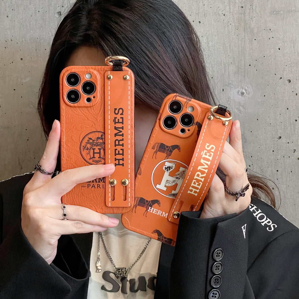 H Θήκη για iPhone με βραχιολάκι