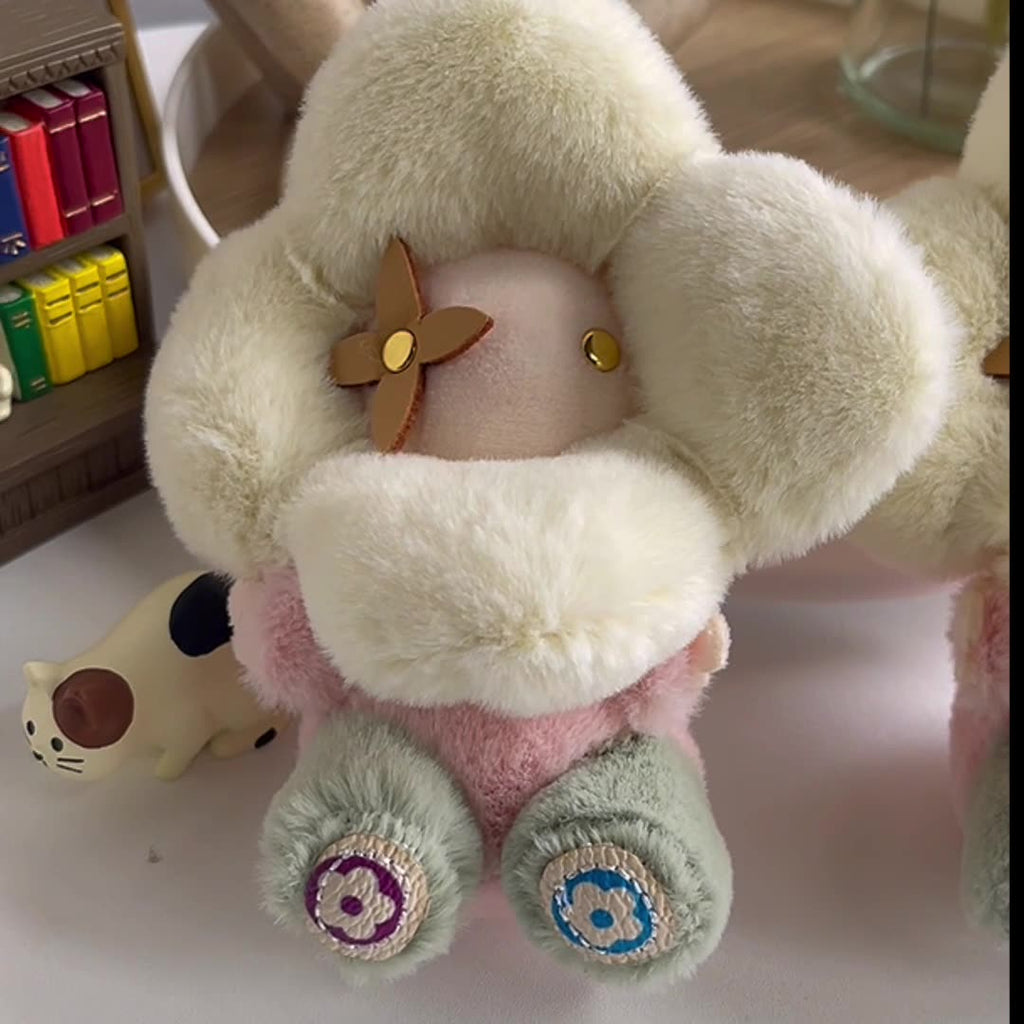 Cute Sunflower Plush Keychain – Vivian Doll Bag Charm for Women, Car & Backpack Decoration