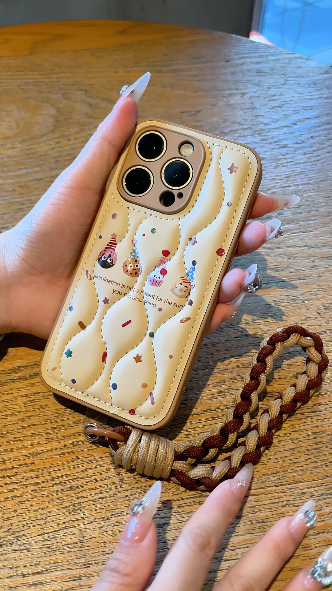 Confortable et légère comme une plume : une coque iPhone chic inspirée des cookies pour les créateurs de tendances