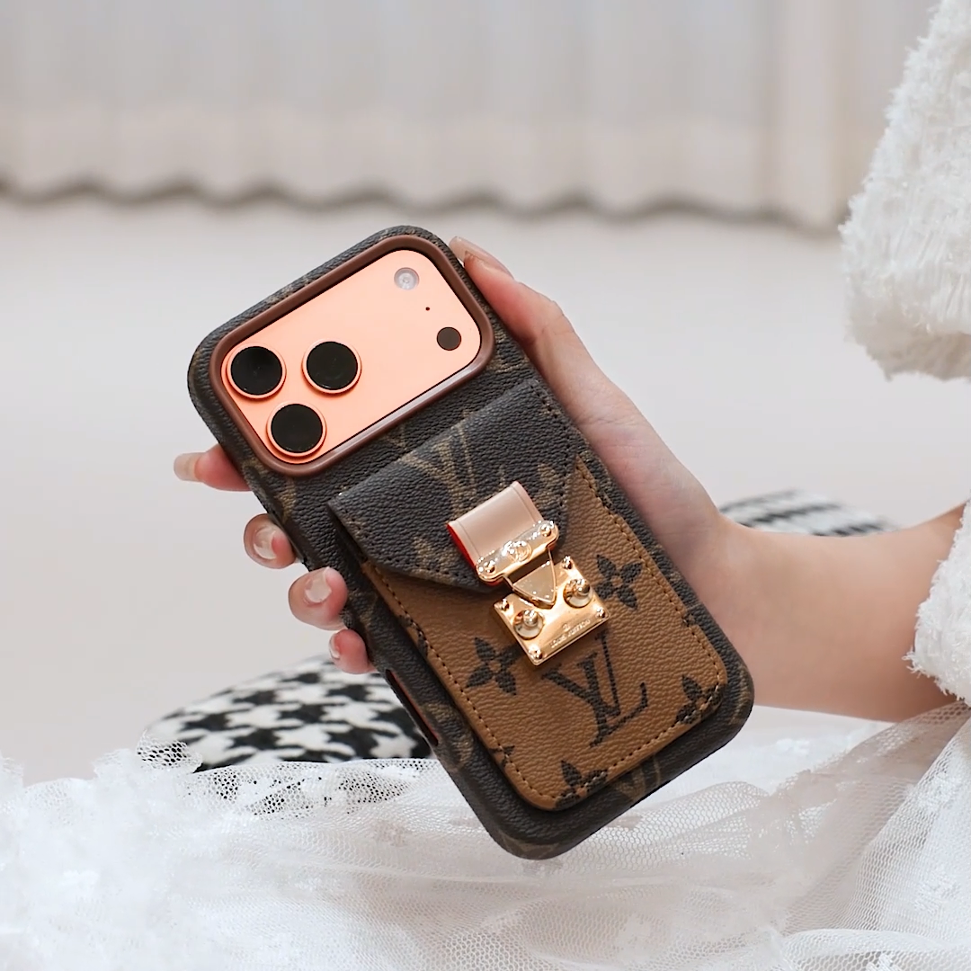 Étui pour iPhone avec poche pour cartes en cuir d'inspiration luxe