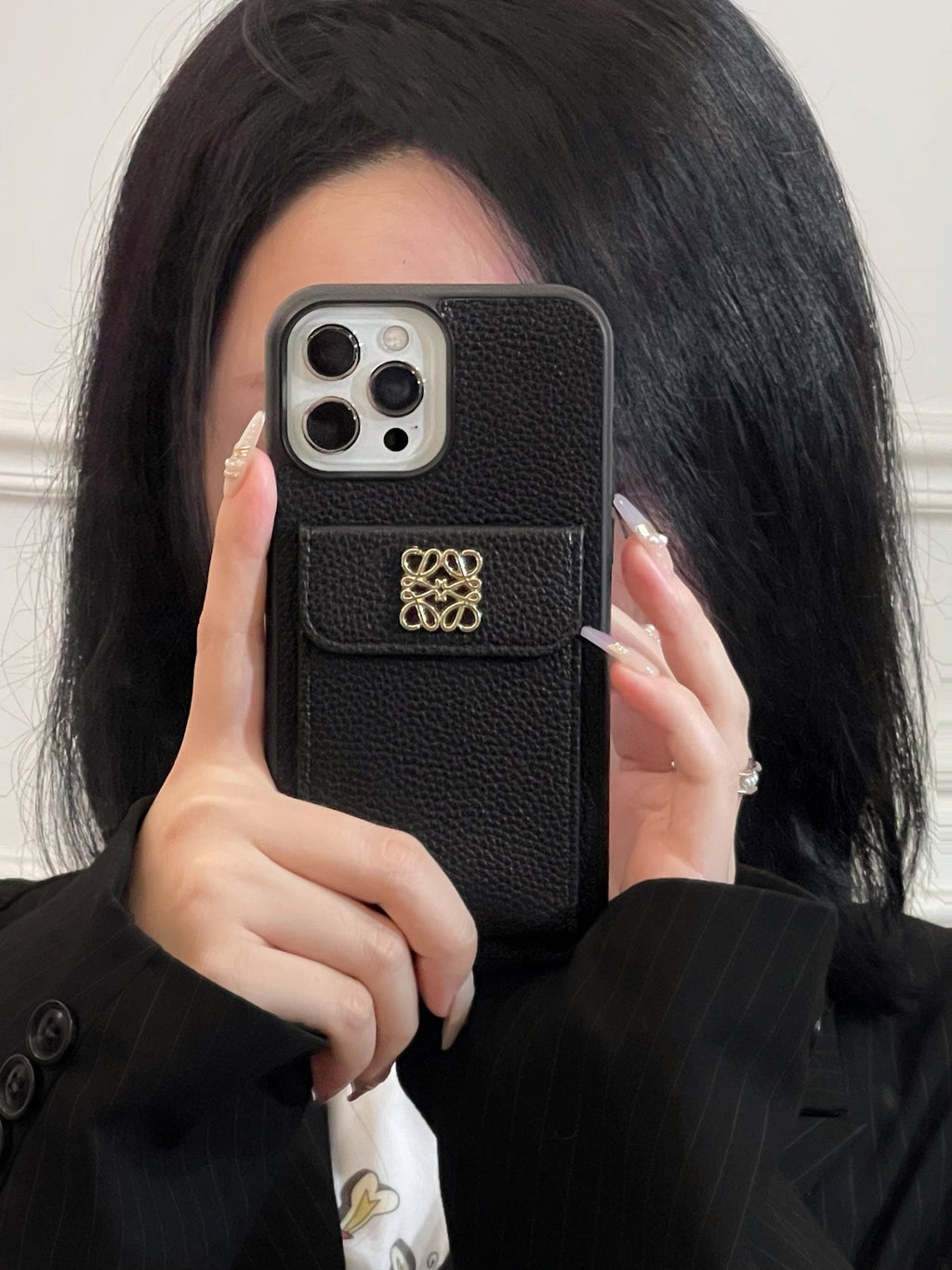 Capa luxuosa para iPhone com suporte para cartão preto-QBK240603