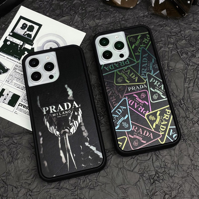 ラグジュアリーブラックiPhoneケース