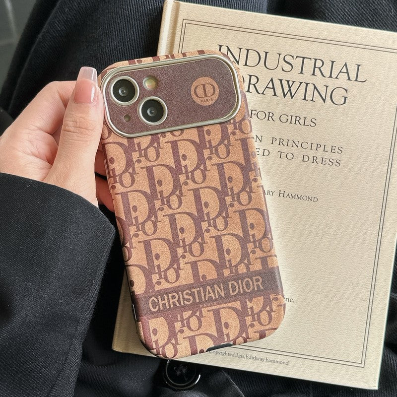Modevitt & Iphonefodral i brunt läder