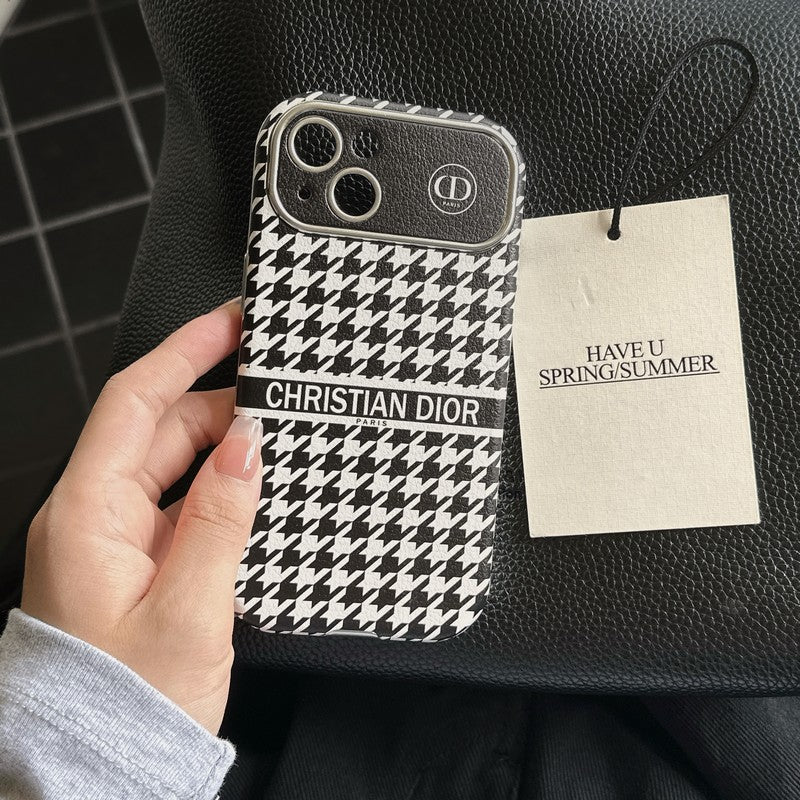 Modevitt & Iphonefodral i brunt läder