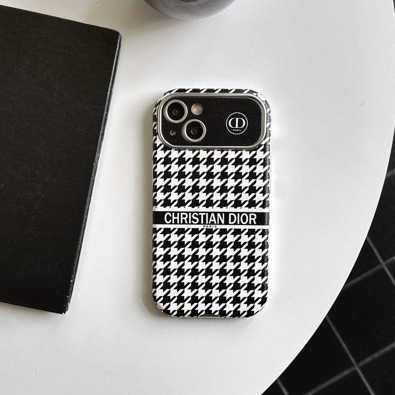 Modevitt & Iphonefodral i brunt läder