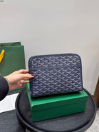 Essential clutch bag for men
