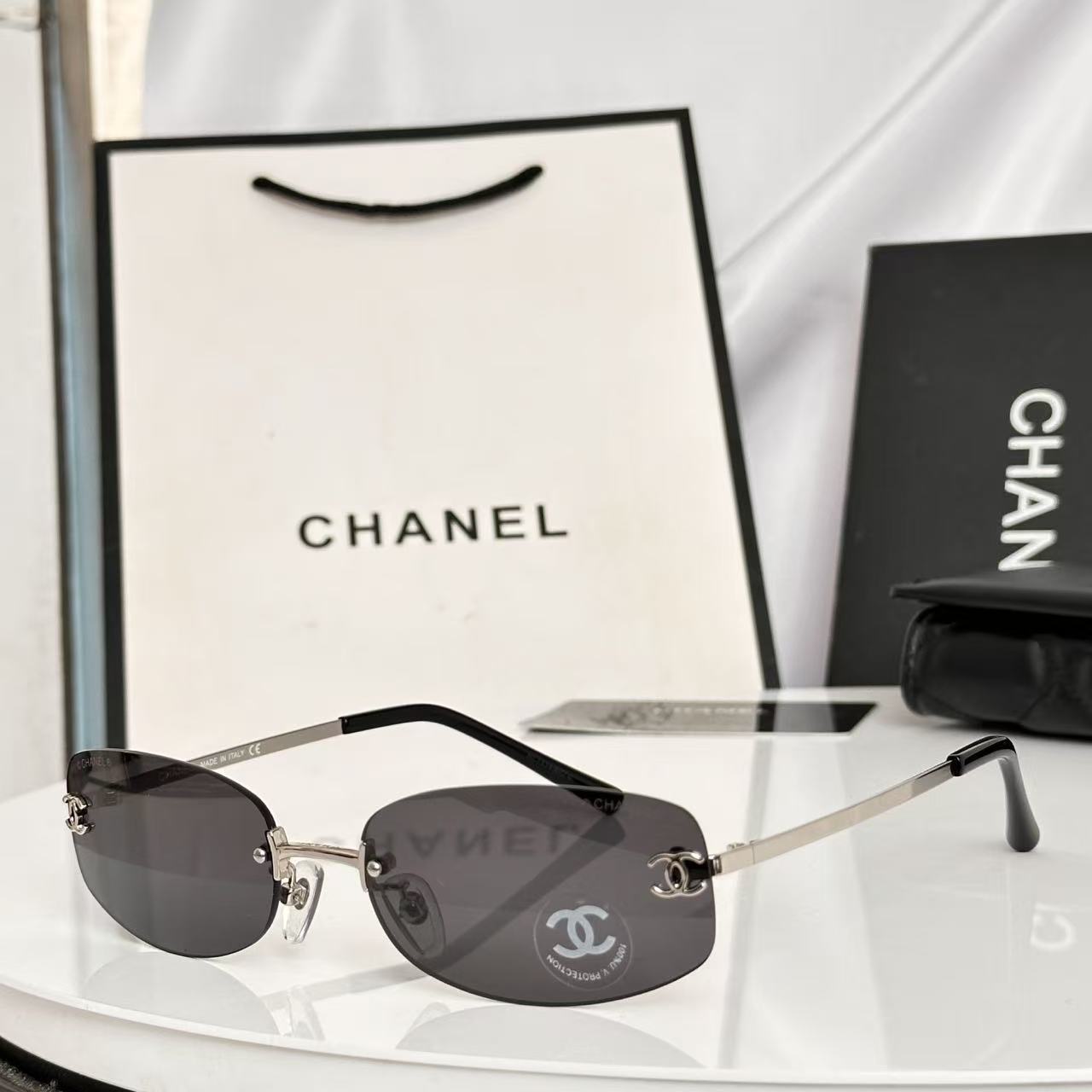 High-End RIMLESS SUNGLASSES