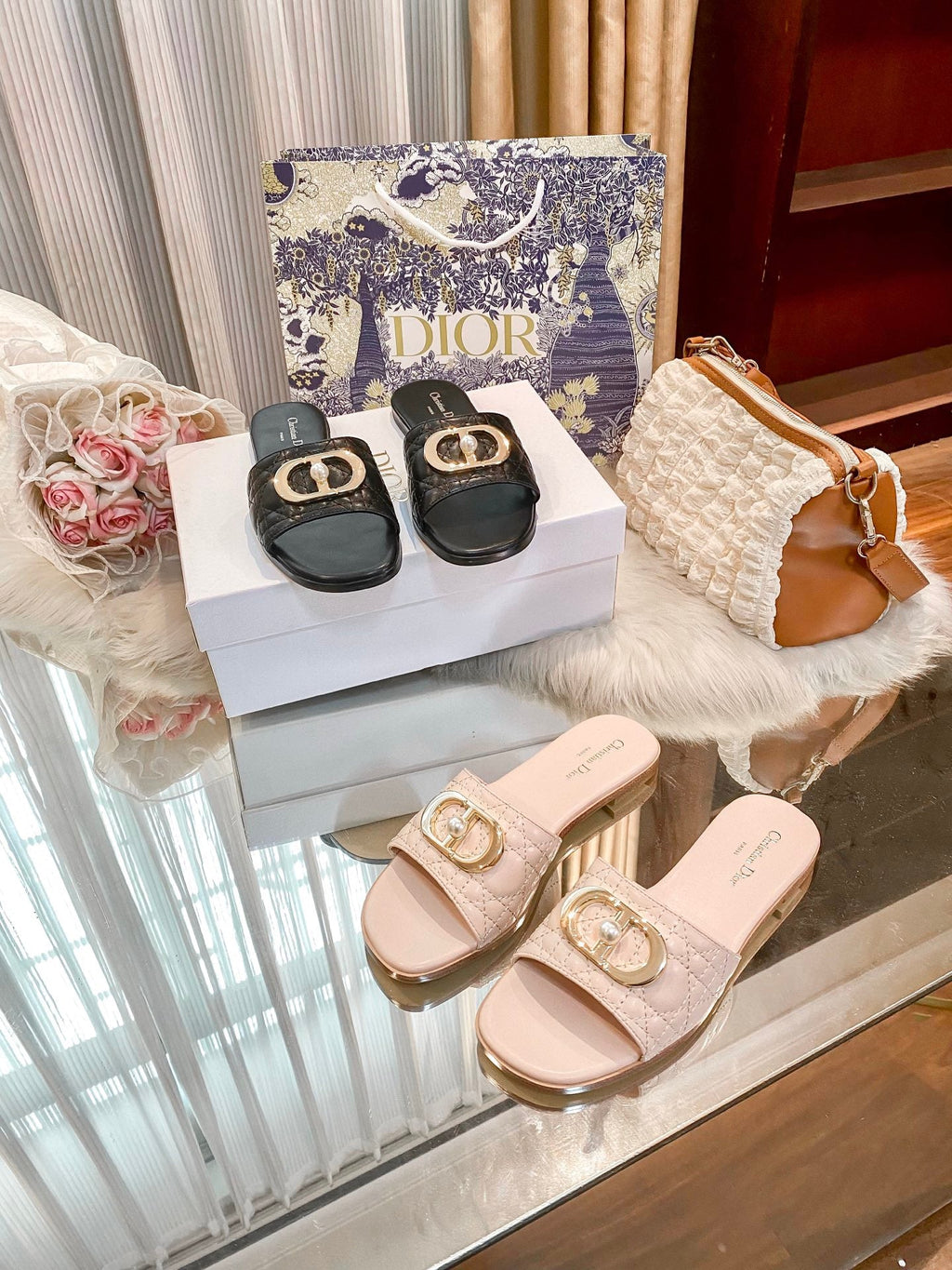 High-end diamond-quilted single-strap flat slides with pearl rings