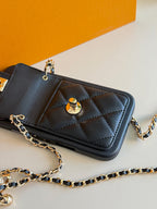 Prošívané pouzdro na iPhone Mini Bag s řetízkovým popruhem