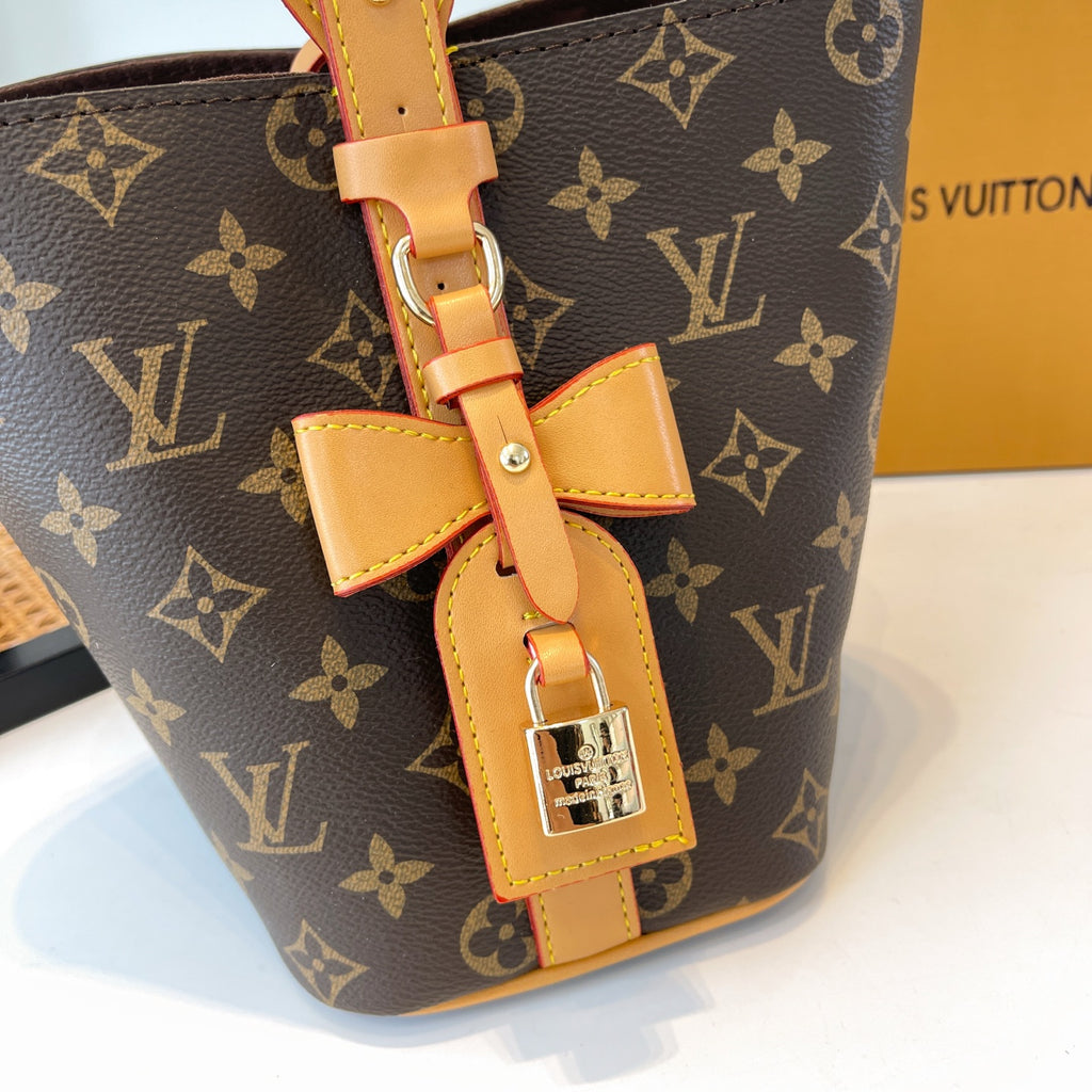 All In Mini Shoulder Bag | Stylish Compact Handbag with Adjustable Strap