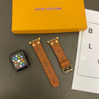 Pulsera de cambio Apple con decoración en remaches y monograma en relieve CORREAS DE RELOJ