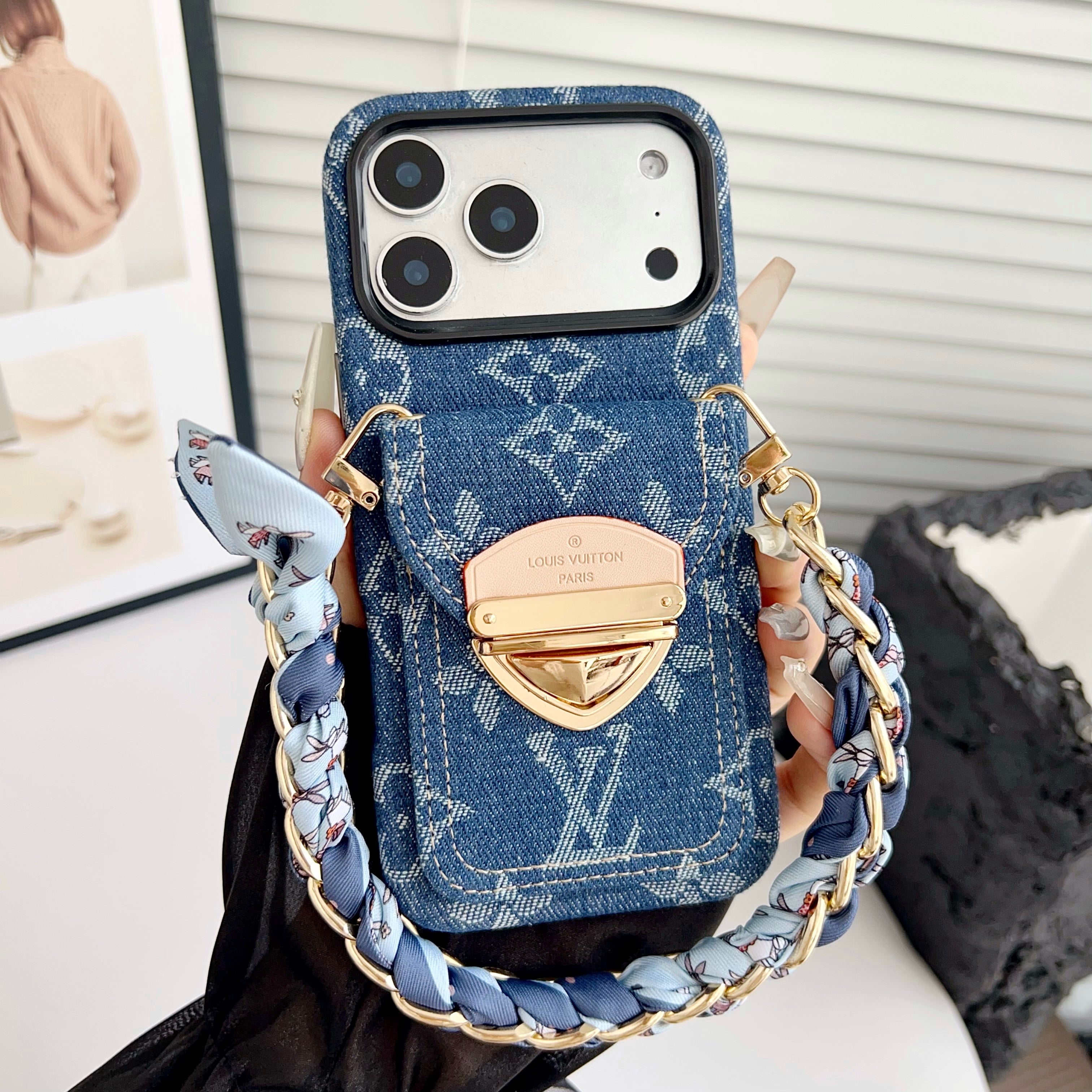 Luksusowe etui Crossbody na iPhone'a z kieszenią na kartę & Odpinany pasek