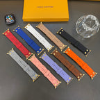 Pulsera de cambio Apple con decoración en remaches y monograma en relieve CORREAS DE RELOJ