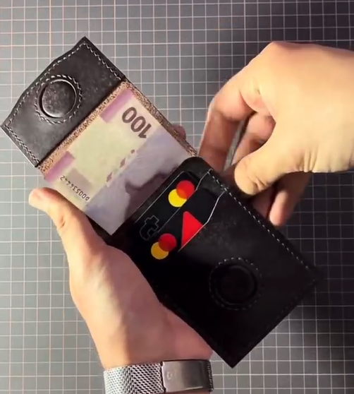 Vintage Handcrafted Full-Grain Leather Snap Wallet