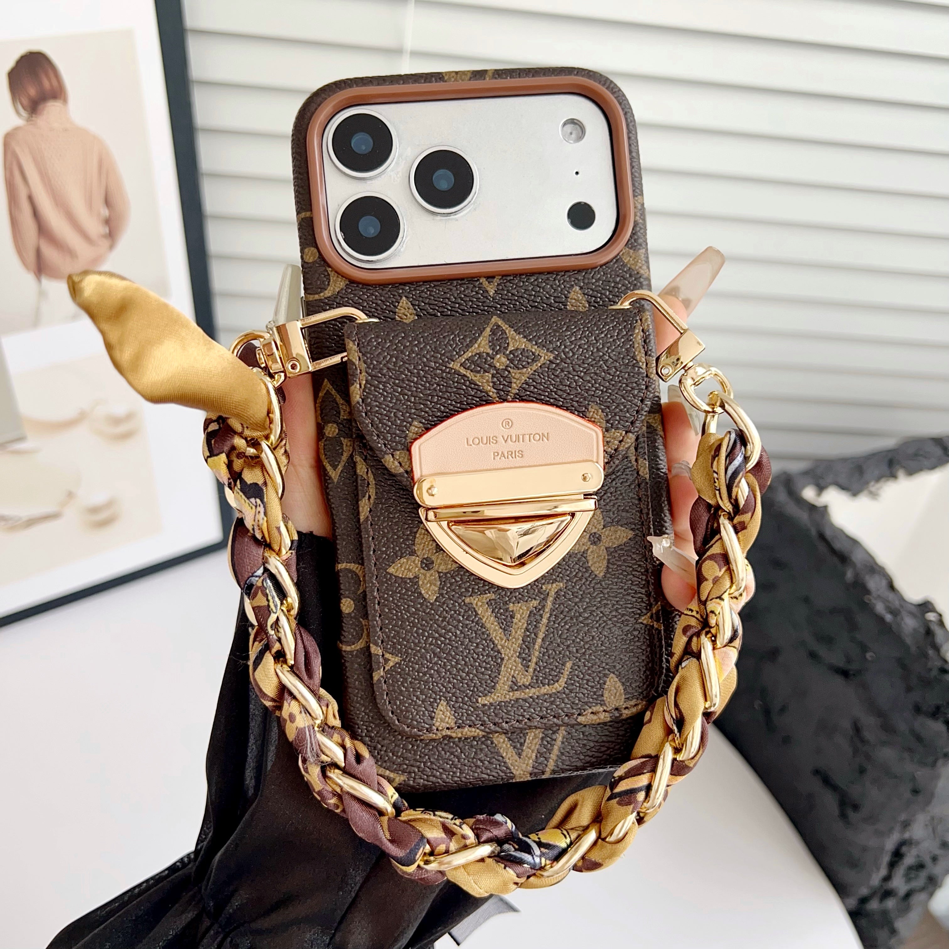 Luksusowe etui Crossbody na iPhone'a z kieszenią na kartę & Odpinany pasek