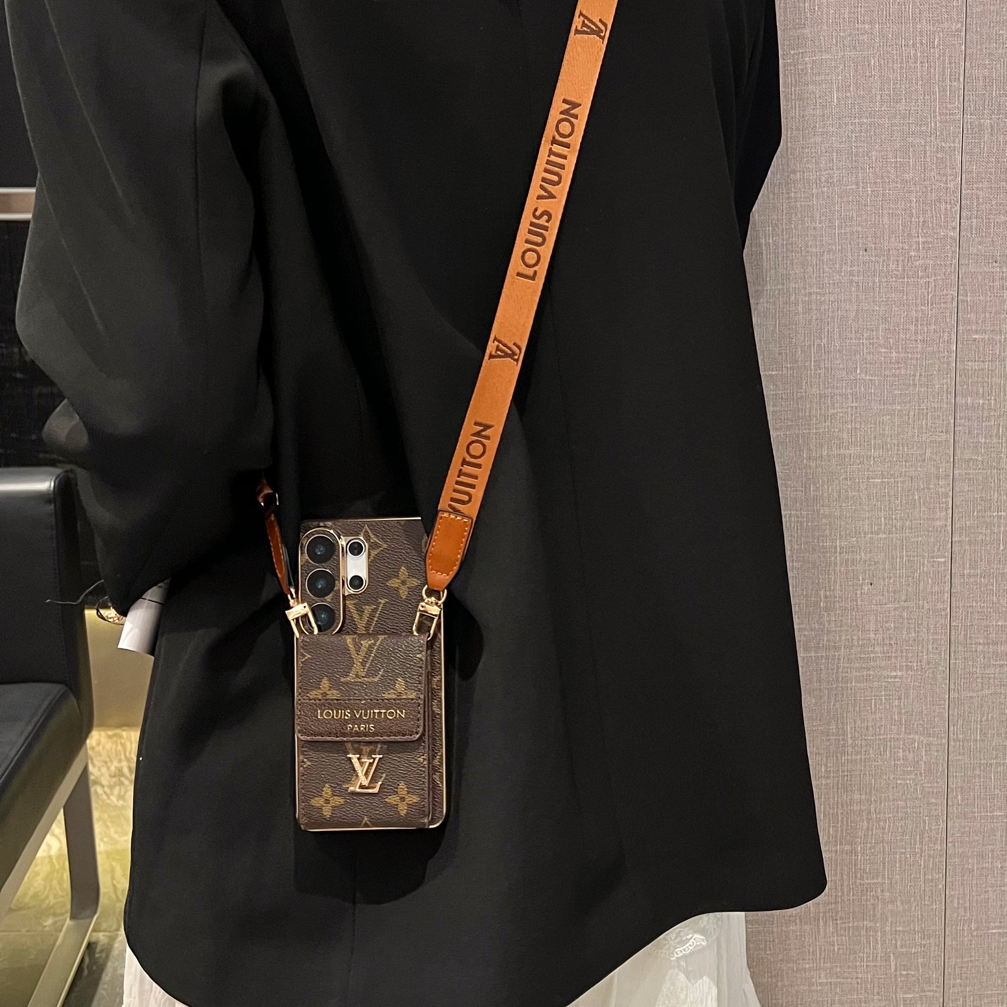 Luxury Advanced Leather Samsung Phone Case with Wallet and Strap.
