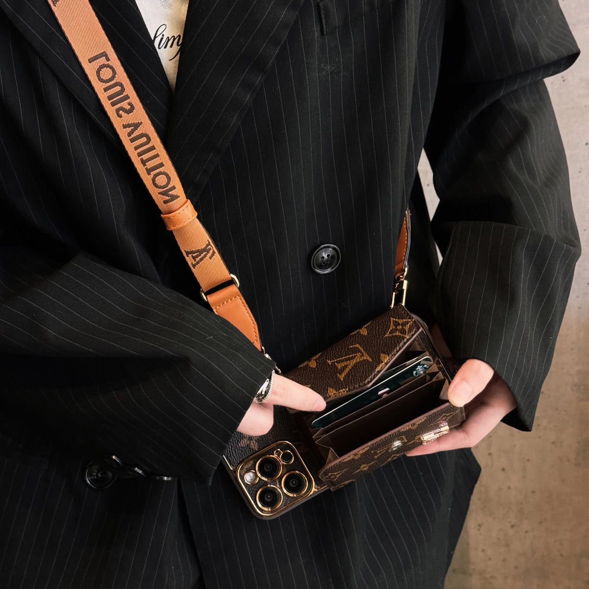 Geavanceerd leren iPhone-hoesje met portemonnee en riem Bruin