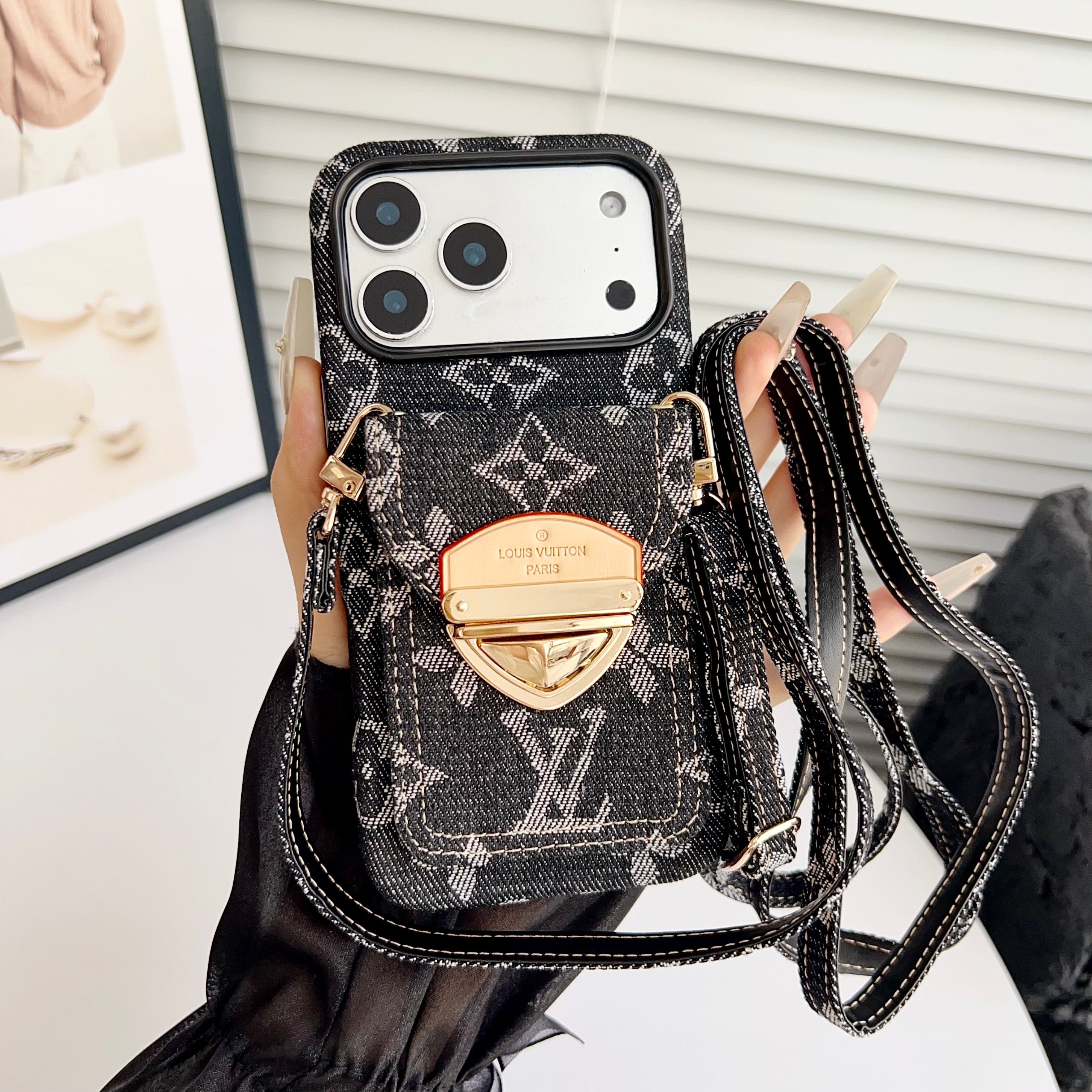 Luksusowe etui Crossbody na iPhone'a z kieszenią na kartę & Odpinany pasek