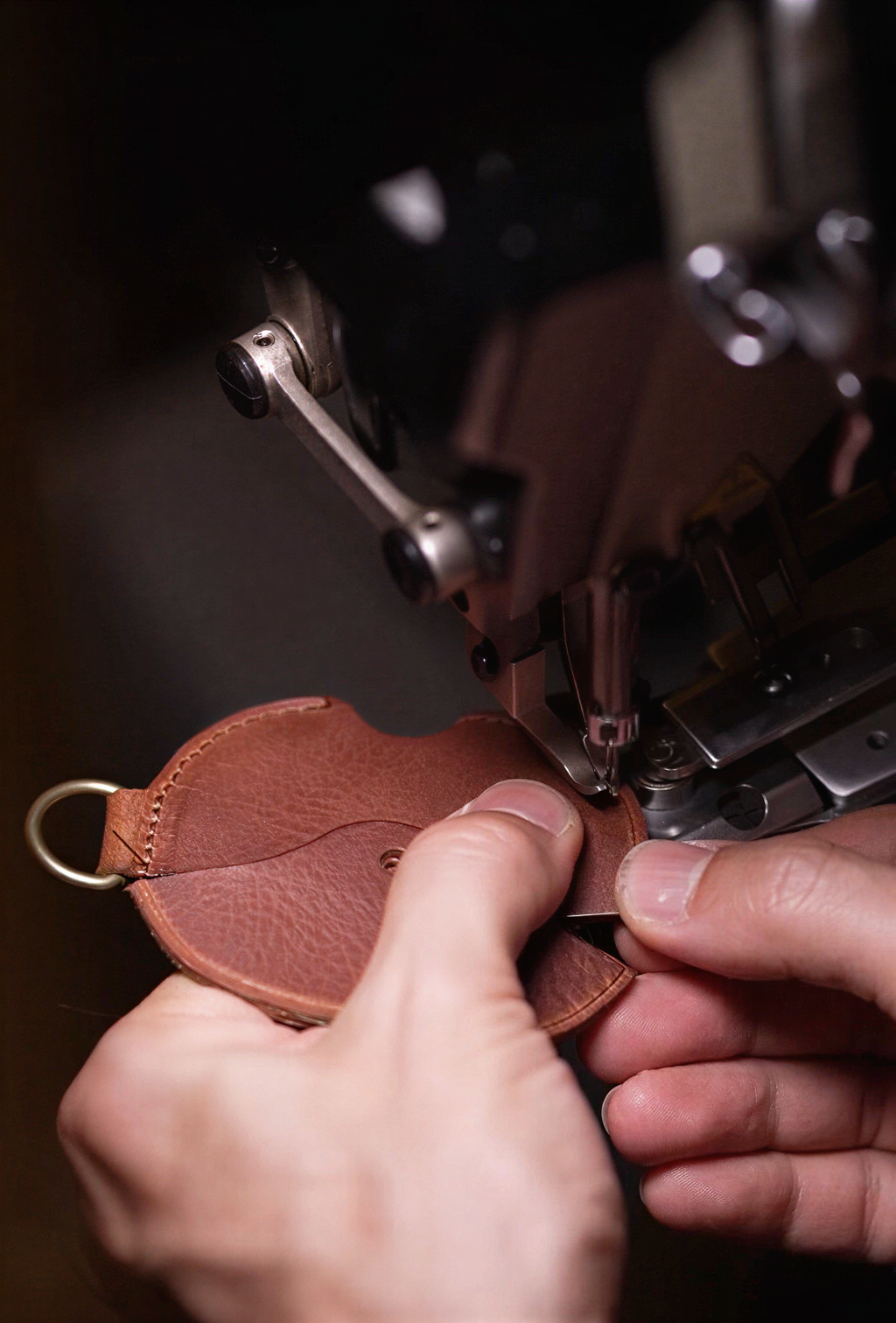 Custodia per AirPods in vera pelle premium con cordino in pelle gratuito