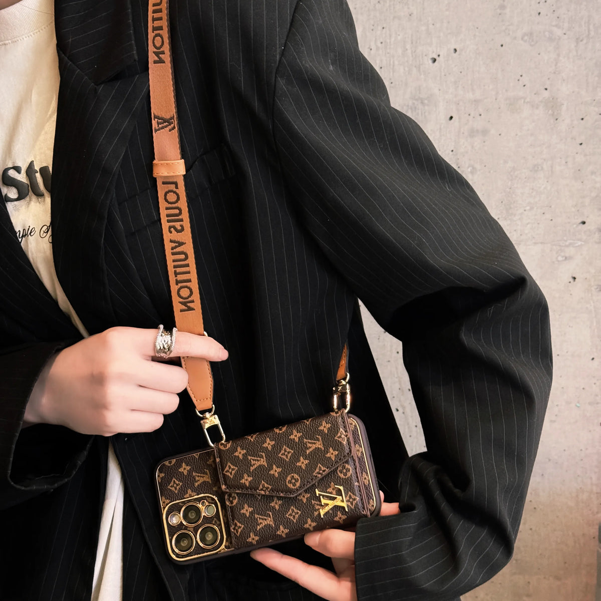 Geavanceerd leren iPhone-hoesje met portemonnee en riem Bruin