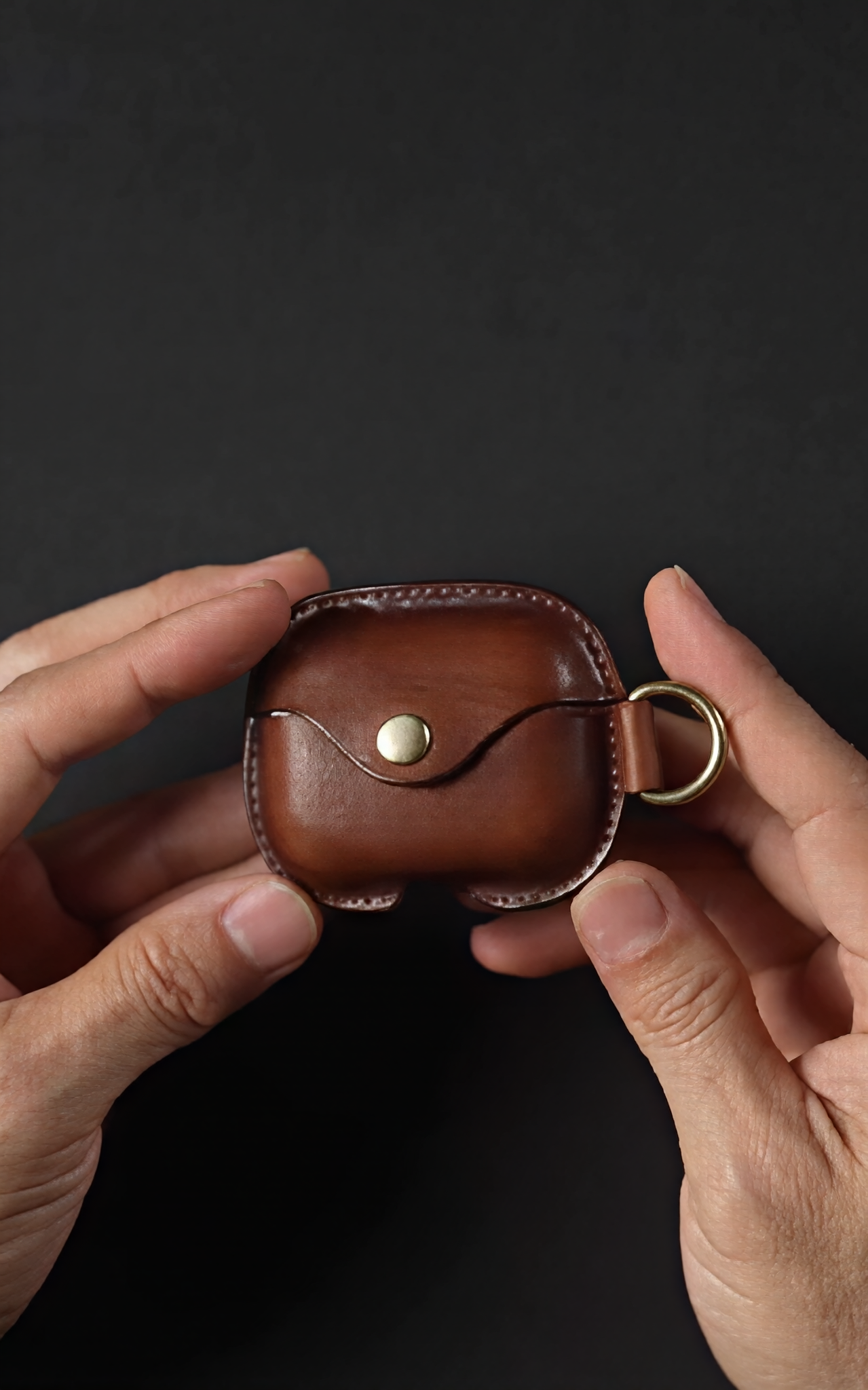 Custodia per AirPods in vera pelle premium con cordino in pelle gratuito