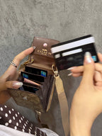 Custodia per iPhone con motivo vintage firmato | Portacarte & Tracolla