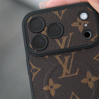 MagSafe Classic Leather iPhone Case