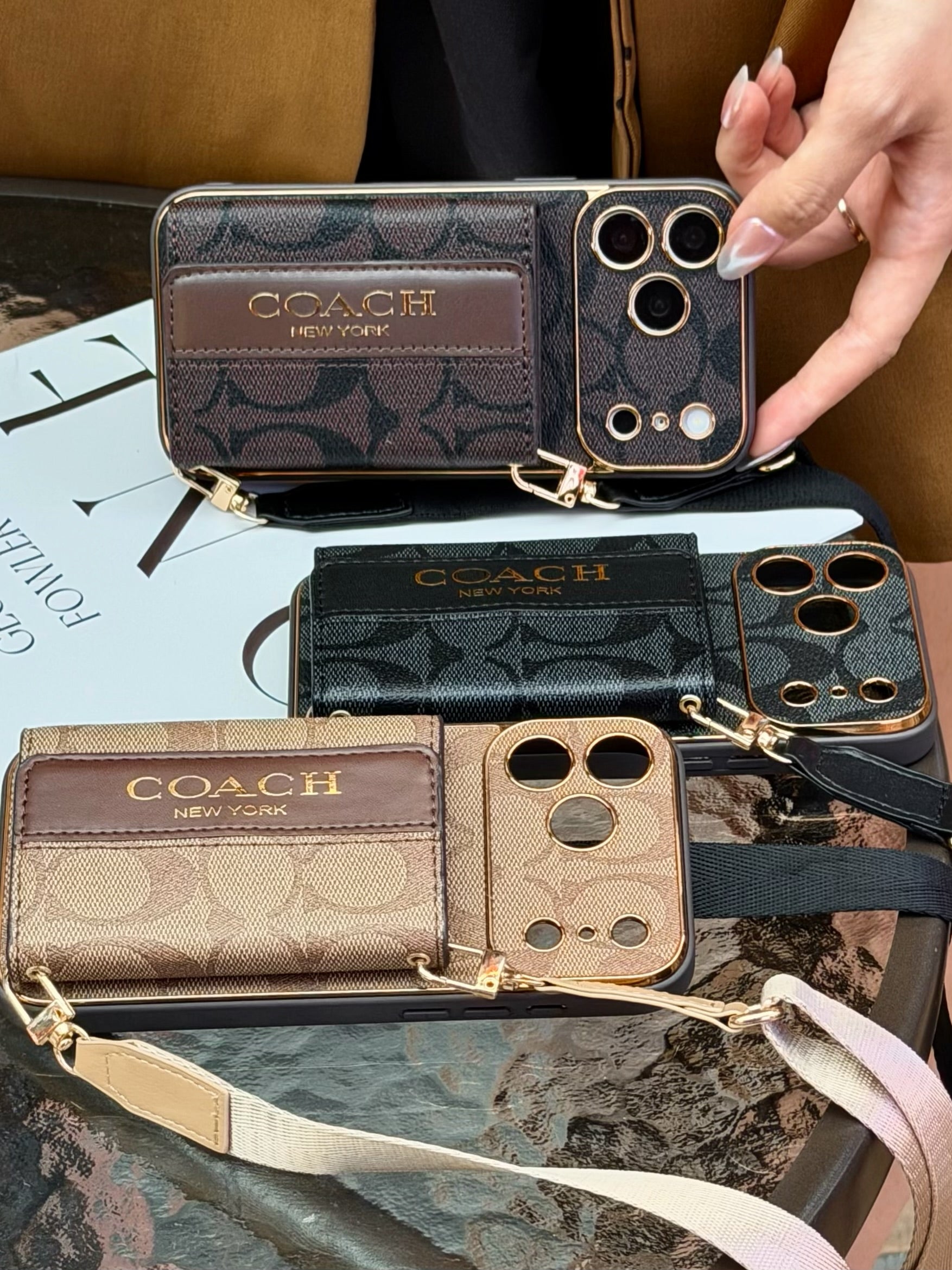 Πολυτελής προηγμένη δερμάτινη θήκη iPhone με θήκη για κάρτα & Ιμάντας
