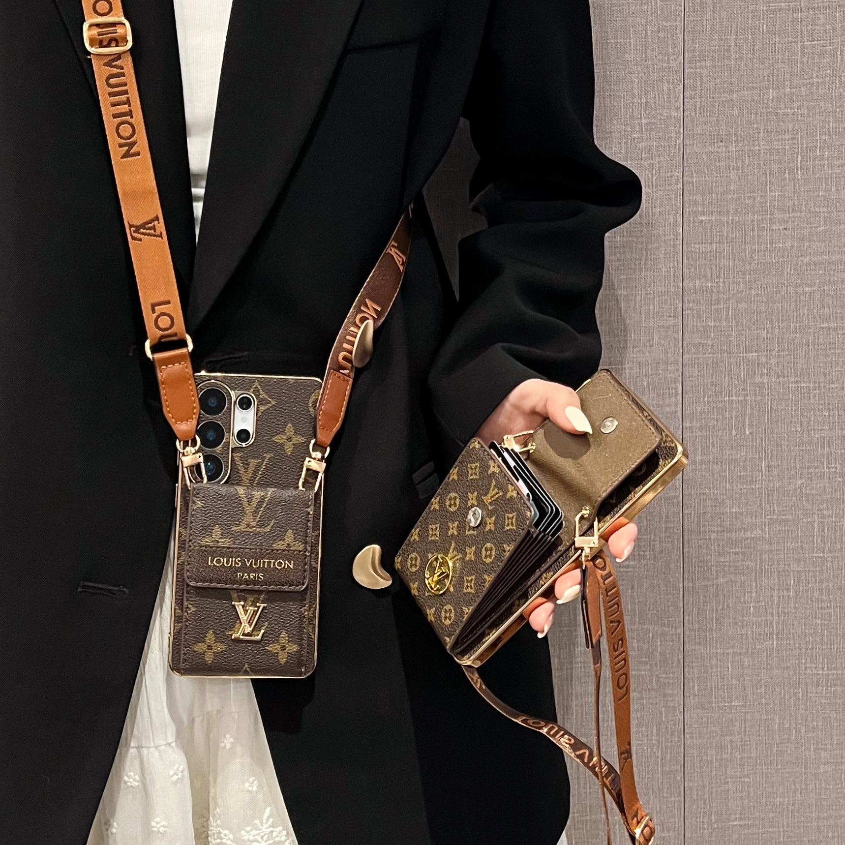 Luxury Advanced Leather Samsung Phone Case with Wallet and Strap.