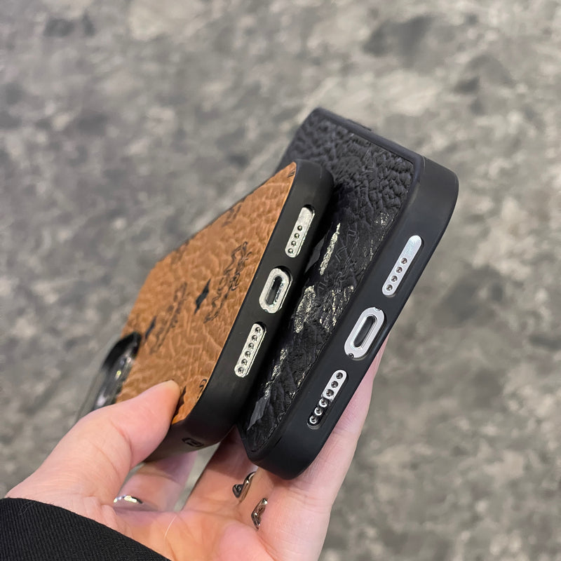 MCM iPhone-kotelo musta-MCK240603