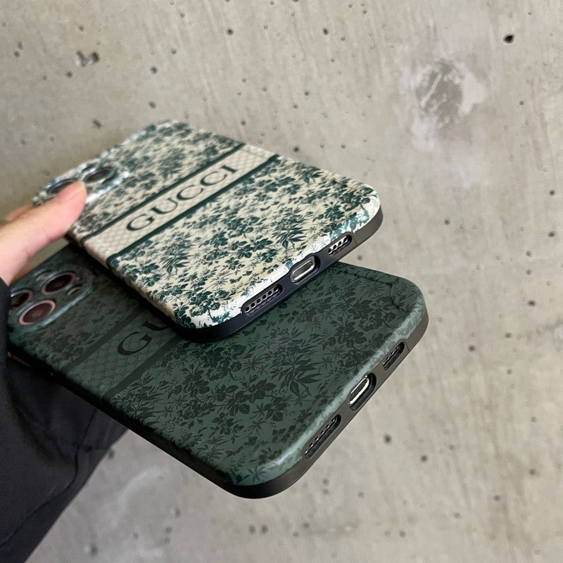 プレミアム グリーン ツリー iPhone ケース