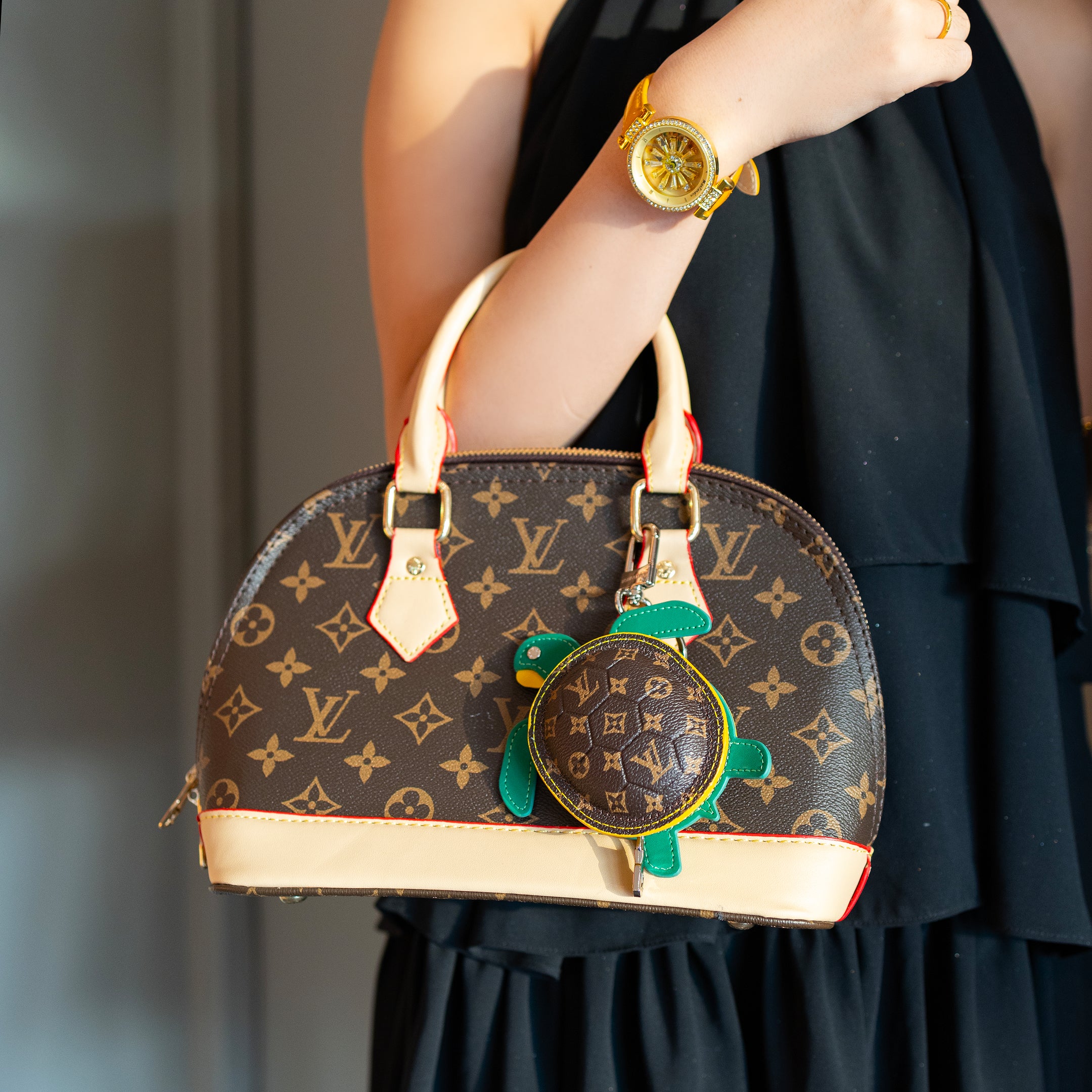 Elegant Top‑Handle Crossbody Bag