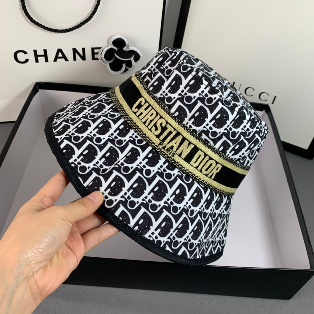 Classic Vintage Embroidered Webbing Bucket Hat