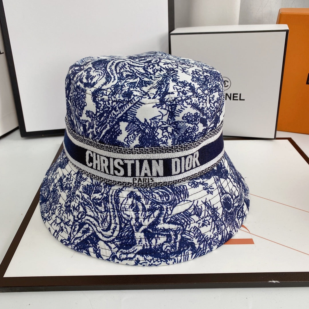 Classic Vintage Embroidered Webbing Pattern Bucket Hat