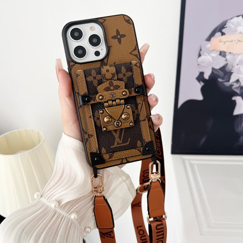ラグジュアリーブラウンクロスボディチェーンiPhoneケース