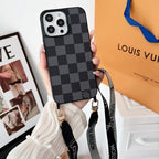 Luxuriöse iPhone-Hülle zum Umhängen in Schwarz und Weiß