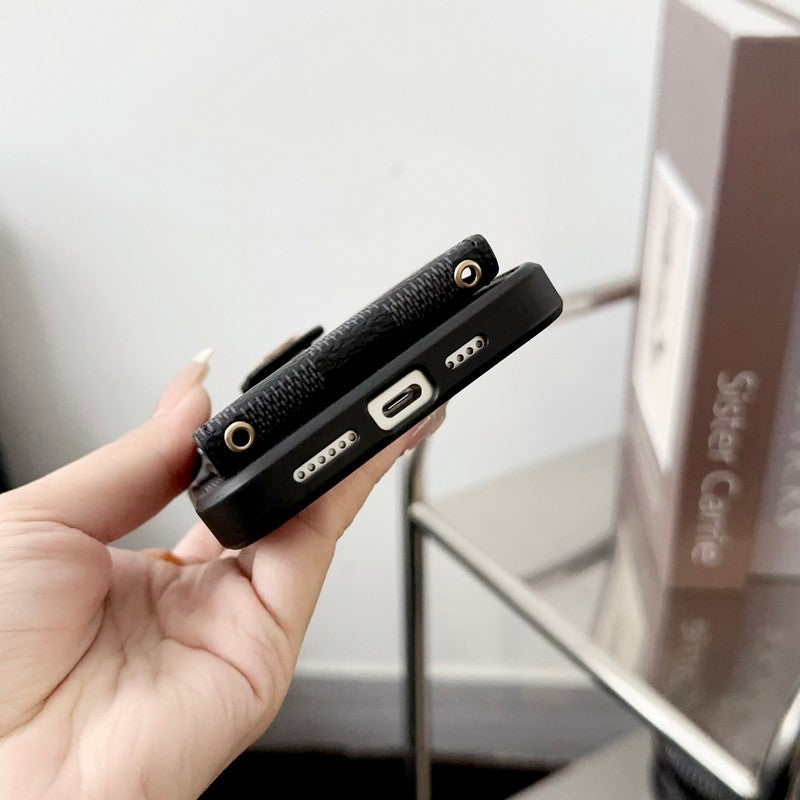Luxuriöse iPhone-Hülle mit Kartenetui in Schwarz und Weiß