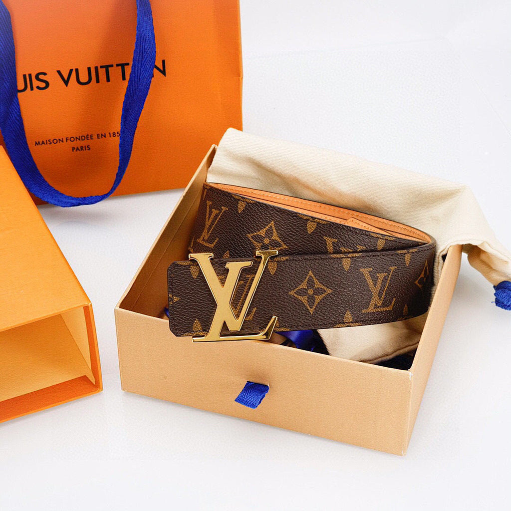 Luxus monogram öv arany csattal